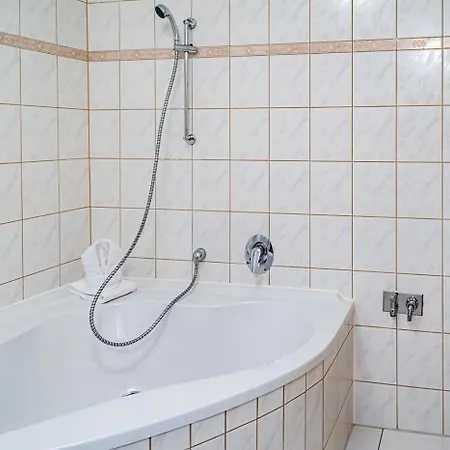 Ferienwohnung Huehnergott Rostock Exterior foto